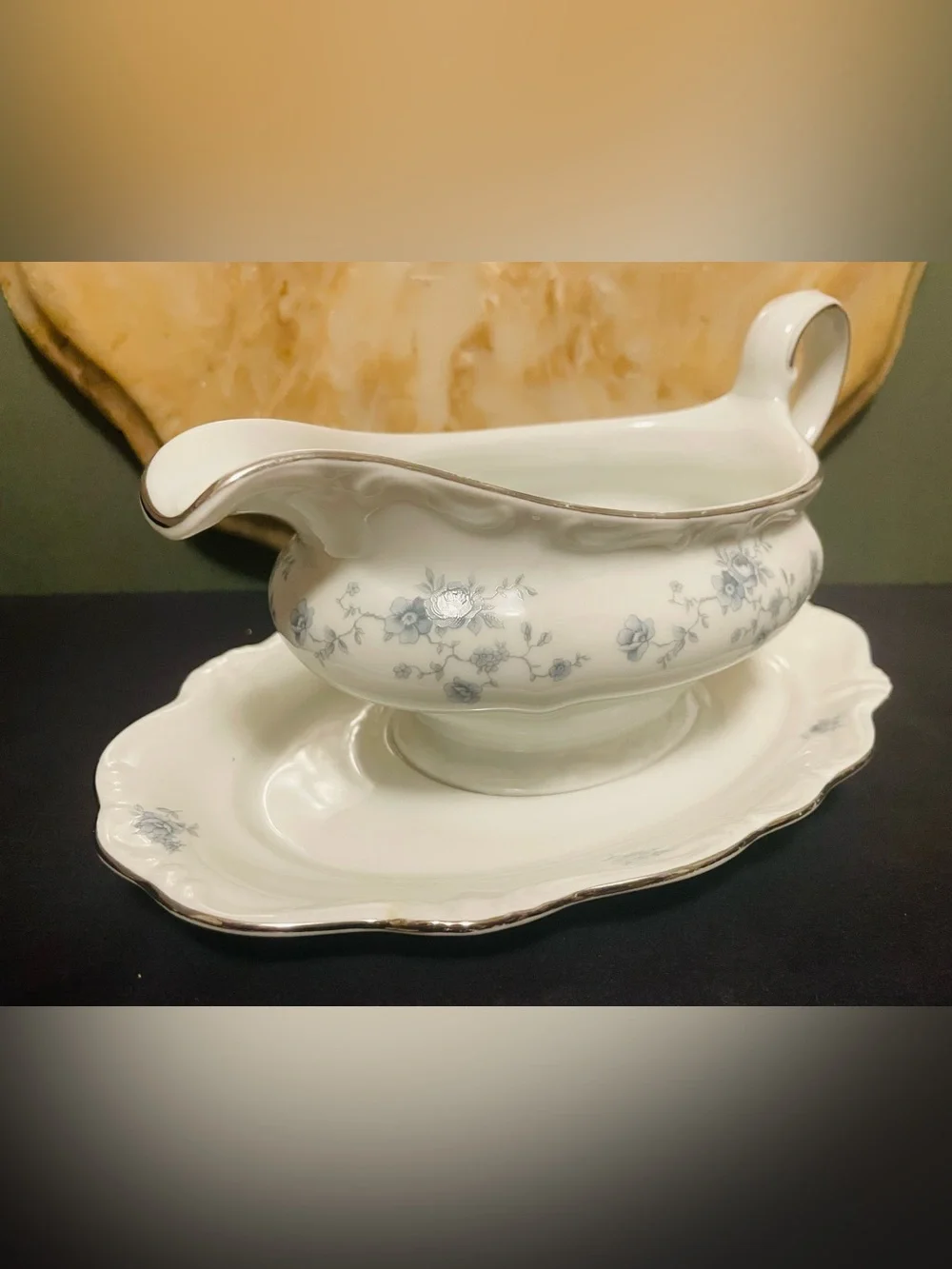 Vtg. Johann Haviland Blue Garland Gravy Boat w/ Attached Tray. Bavaria, Germany